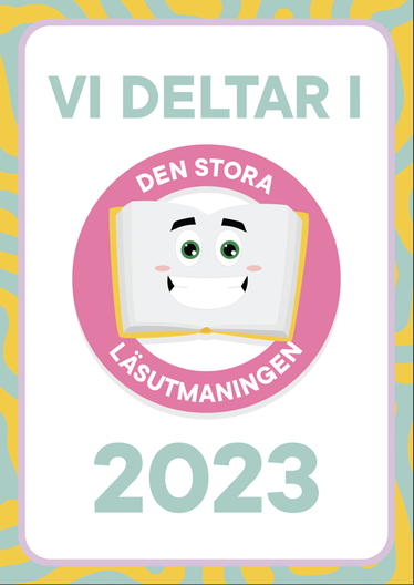 Symbolen för Den stora läsutmaningen visar en tecknad bok med en glad gubbe och texten "Vi deltar i den stora läsutmaningen 2023".